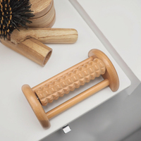 Cadeaux relaxants pour maman et papa : Outil de massage portable pour tissus profonds et serviette de soulagement de la neuropathie, petit épurateur en bois entièrement naturel
