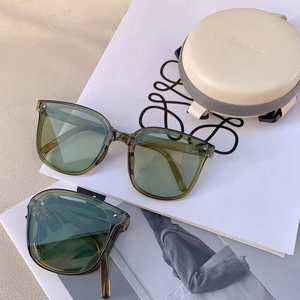 New Couple Folding Portable Polarized UV Protective Sunglasses Small <b>Frame</b> Hot Selling High Quality Sunglasses - Product Image 4