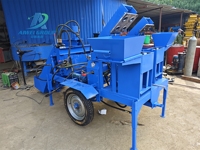 Machine à fabriquer des blocs en argile M7M2 avec moteur diesel, double moule, briques emboîtables, machine à fabriquer des briques manuelle Hydraform