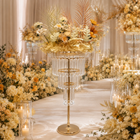 Support floral en métal doré élégant et personnalisé pour centre de table de mariage de luxe, idéal pour la décoration de mariage
