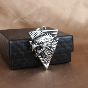 Yunnique – pendentif aigle en acier inoxydable, design géométrique, collier drapeau américain, cadeau pour hommes et femmes, 2310 - Product Image 2