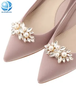 Accesorios superiores <span class=keywords><strong>para</strong></span> <span class=keywords><strong>zapatos</strong></span> Hebilla <span class=keywords><strong>de</strong></span> cristales <span class=keywords><strong>de</strong></span> diamantes <span class=keywords><strong>de</strong></span> imitación <span class=keywords><strong>para</strong></span> boda <span class=keywords><strong>Clips</strong></span> <span class=keywords><strong>para</strong></span> <span class=keywords><strong>zapatos</strong></span> <span class=keywords><strong>de</strong></span> perlas nupciales - Product Image 1