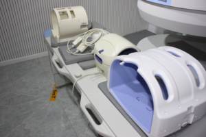 MT MEDICAL 0.35T <strong>Open</strong> <strong>MRI</strong> <strong>Machine</strong>, C-type Wide <strong>Open</strong> Permanent Magnet <strong>MRI</strong> Scanner for Hospital Radiology Department - Product Image 6