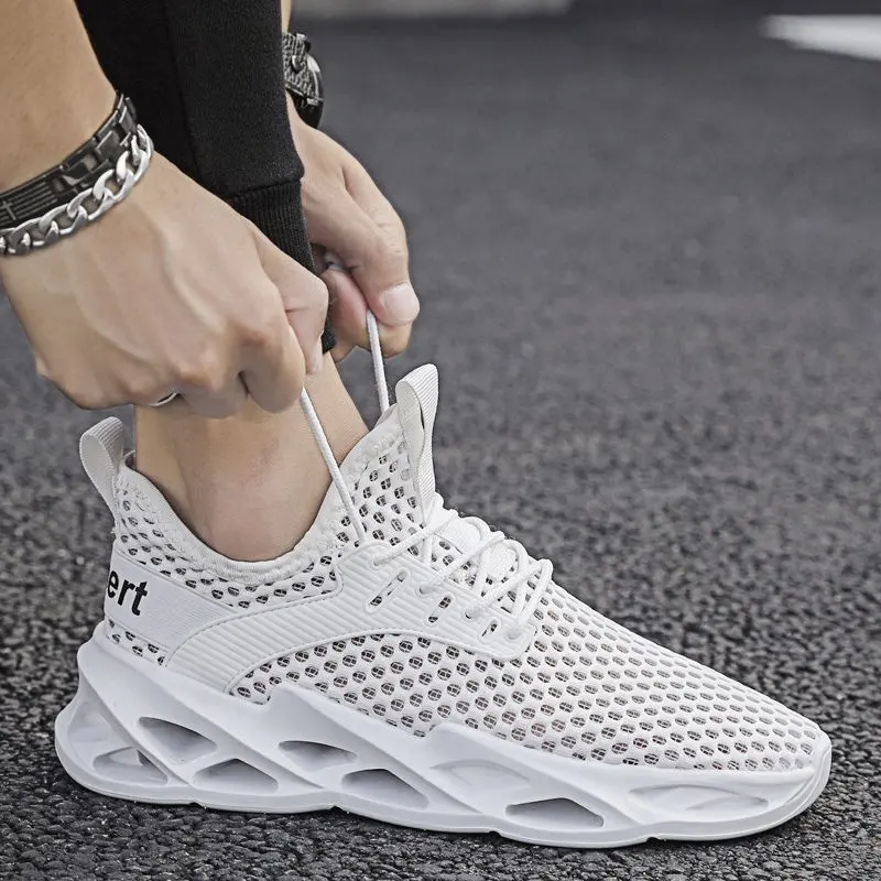 Men fashion sneakers comfortable mesh upper lightweight and Walking Style shoes men casual shoes