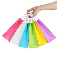 Sacs en papier kraft de couleur unie en gros, logo d'entreprise personnalisé, sacs de shopping écologiques, sacs en papier recyclables