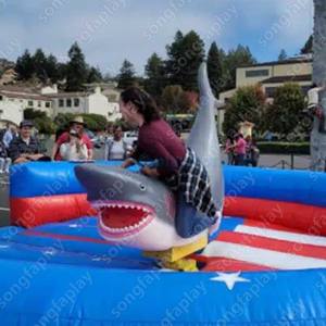 Manège mécanique gonflable Requin Électrique, simulateur de rodéo pour événements, locations et parcs de trampolines - Product Image 2