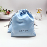 Pochette en satin de soie personnalisée avec cordon de serrage pour emballage cadeau de parfum