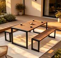 Ensemble de table et de chaises de salle à manger d'extérieur modernes et confortables de haute qualité avec fer forgé pour usage hôtelier