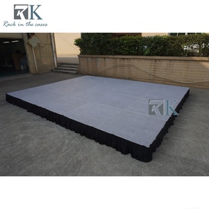 Scène mobile avec chariot pour spectacles en plein air, plateforme de scène simple avec finition moquettée - Product Image 2