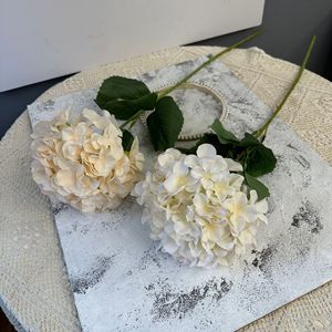 Vente en Gros de Fleurs Artificielles Hortensias <span class=keywords><strong>Fleur</strong></span> Artificielle avec Feuilles Hortensias Bleus Fleurs Artificielles <span class=keywords><strong>pour</strong></span> Décoration de Mariage - Product Image 3