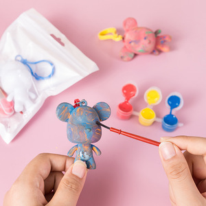 Kit de llavero de oso líquido DIY, manualidad para niños, forma 3D pintable, regalo portátil para niños - Product Image 4
