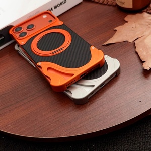 เคสแม่เหล็กแบบมีลายคาร์บอนไฟเบอร์สำหรับ iPhone 18 17 14 15 16 Pro Max พร้อมขาตั้ง โครงอะลูมิเนียมอัลลอยด์ไร้ขอบ ป้องกันการกระแทก - Product Image 4