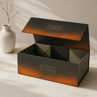 Boîte cadeau magnétique en papier rigide pliable, logo personnalisé et couleur Pantone pour emballage de marque de luxe