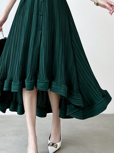 Vestido midi plisado estilo Miyake para mujer, color burdeos, con cuello en V, cinturón, bajo asimétrico, elegante, informal, para fiesta, ropa de moda al por mayor - Product Image 5