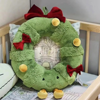 Nouveau produit Jelly Catt pour Noël : Couronne / Nœud de Noël amusant, Ornement de sapin de Noël, Décoration suspendue en peluche