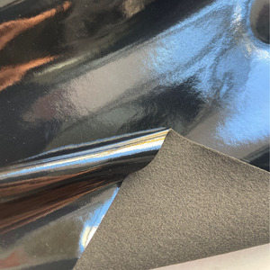 Vải giả da PU nhân tạo kim loại bóng mờ đen trắng chống nhăn 0.7 mm dùng cho may mặc - Product Image 3