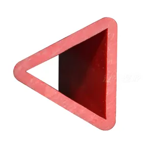 Kunden spezifisches rotes PVC-Dreieck rohr Andere Kunststoff produkte Extrusion verarbeitung