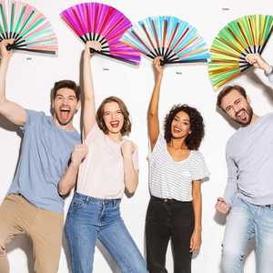 Ventiladores de Bambú de PVC de 13 Pulgadas, Diferentes Colores, Personalizables, para Fiestas y Festivales, en Oferta - Product Image 1