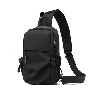 Bolso de Pecho Deportivo Casual Unisex, Diseño Cruzado Moderno, Impermeable, Ligero, Portátil, con Cierre, para Viajes - Product Image 1