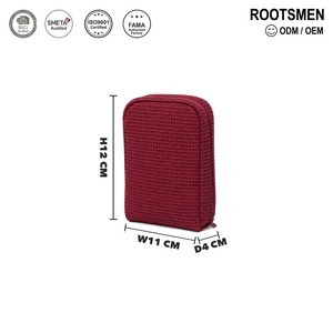 กระเป๋าซิปเล็กสีแดงเบอร์กันดี ผ้าโพลีเอสเตอร์ลายวาฟเฟิล ขนาด 11x4x12 ซม. กระเป๋าเครื่องสำอางขนาดเล็ก กระเป๋าจัดระเบียบของใช้จำเป็นสำหรับการเดินทาง รับทำโลโก้ตามสั่ง OEM ODM MOQ ต่ำ - Product Image 1