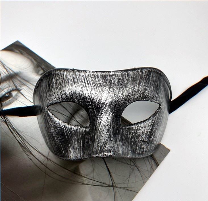 สีเทาเข้ม