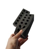 Plateau en mousse noire poreuse, support en mousse souple multi-crevasses percé sur mesure pour la protection des flacons d'échantillons et des petits flacons cosmétiques