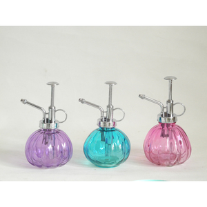 Pulvérisateur d'eau en verre côtelé de style vintage, 230 ml, personnalisé, écologique, certifié ISO9001, avec pompe en PP couleur argent, pour jardin et terrasse - Product Image 3