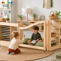 Paravent moderne en bois Montessori pour école maternelle avec panneau acrylique inscriptible sur roulettes pour la maternelle
