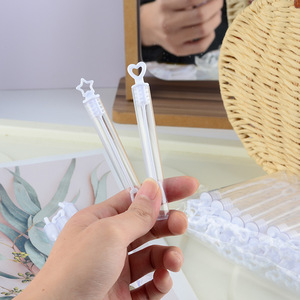 Set <span class=keywords><strong>di</strong></span> Giocattoli per Bolle <span class=keywords><strong>di</strong></span> Sapone 'Doppia Felicità' per Matrimoni, Mini Bottiglie Vuote a Forma <span class=keywords><strong>di</strong></span> Cuore e Corona in Plastica, Divertenti Favori per Feste - Product Image 2
