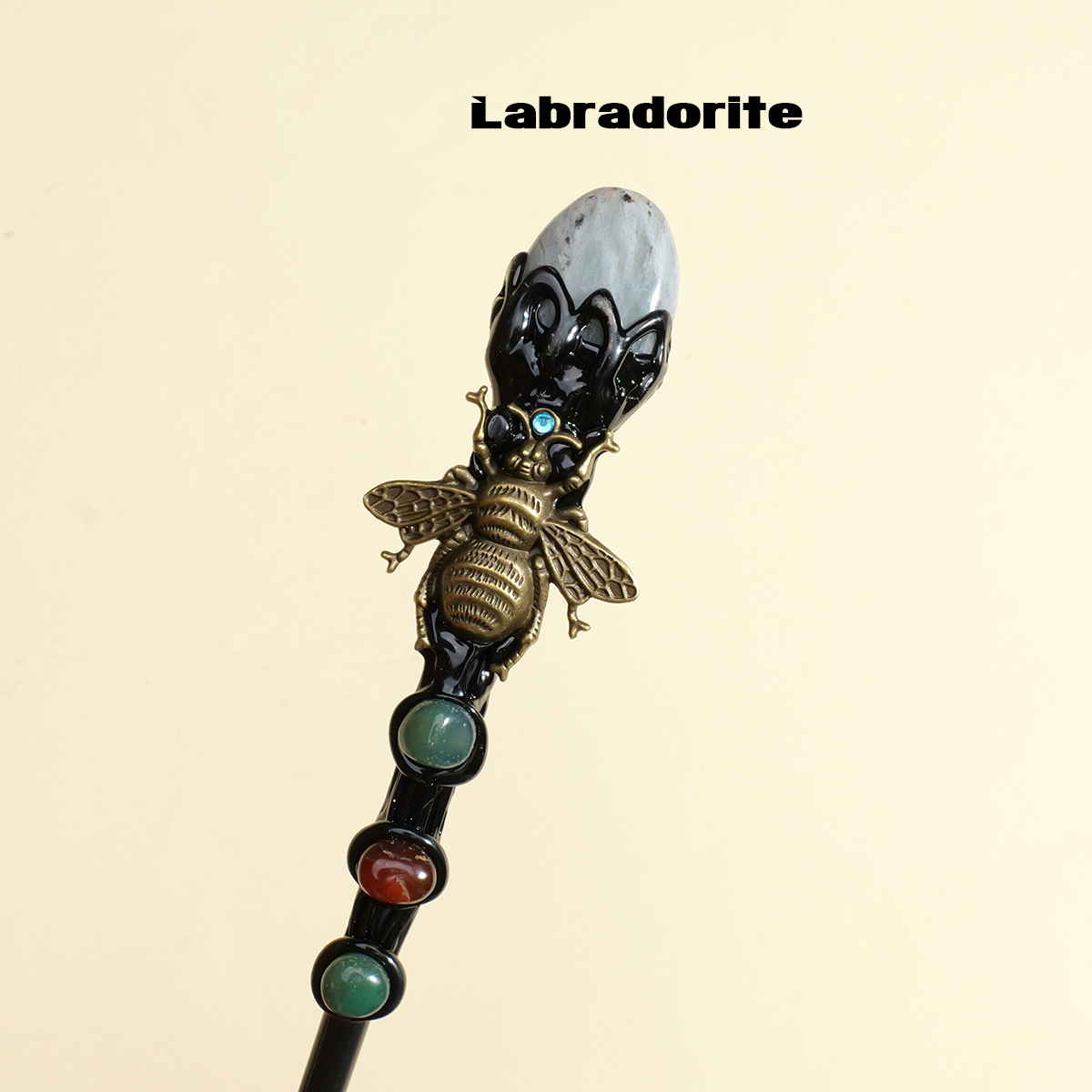 ลาบราโดไรต์