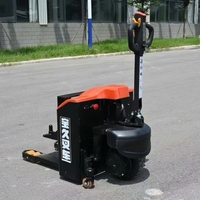 Chariot élévateur électrique 3 tonnes avec attelage à boule, destiné aux usines d’impression et de teinture de tissus.
