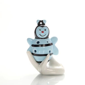 Ocarina de Alta Calidad de 6 Orificios con Forma de Abeja de Dibujos Animados, Instrumento Musical con Múltiples Opciones de Color - Product Image 1