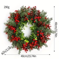 Karangan Bunga Natal Plastik Buatan Tangan yang Tahan Lama 40cm dengan Buah Berry Merah dan Daun Hijau untuk Pintu Depan, Dinding, Dalam & Luar Ruangan