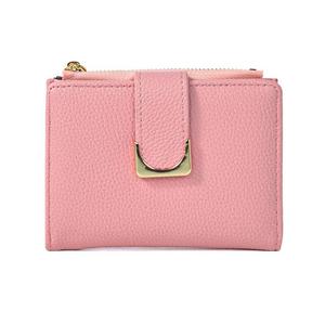 Portefeuille court de haute qualité pour femmes, avec motif vertical texturé, fermeture à pression sécurisée, poche à monnaie zippée et design compact. - Product Image 2