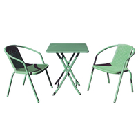 Chaise de jardin de couleur personnalisée pour les repas d'extérieur Ensemble de chaises de table en rotin empilables en métal pour les restaurants, la cour et le jardin