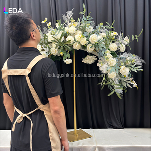 ขาตั้งดอกไม้เหล็กดีไซน์ทันสมัย LEDA พร้อมลวดลายสีทองเหล็ก ดีไซน์ใหม่ล่าสุด ของตกแต่งงานแต่งงานสไตล์โรแมนติก - Product Image 3