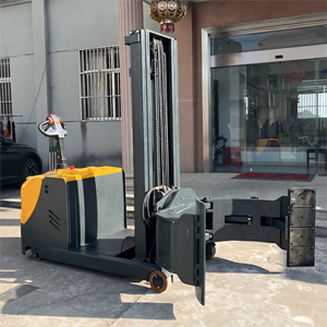 Último diseño 360 ° 500kg Carrete eléctrico Elevador de papel Apilador con carretilla elevadora de Batería grande Adecuado para rollos de papel y películas plásticas - Product Image 2