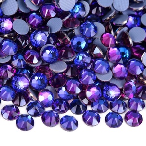 OLeeya Wholesale 2088 Quality Premium Glass 16 Cuts Xirius <b>Iron</b> on Crystals Hotfix Rhinestones Hot Fix for Rhinestones Hoodie - Product Image 2