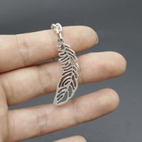 Ajurlu Tüy Anahtarlık, 11x30mm, Hediyelikler için Parlak Metal Minimalist Çanta Süsü, Altın ve Gümüş