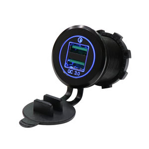 Cargador rápido QC3.0 Enchufe de cargador USB dual Enchufe de cargador de coche USB de metal con voltímetro LED - Product Image 2