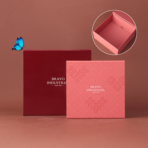 Boîte à tiroir <span class=keywords><strong>BRAVO</strong></span> haut de gamme faite à la main et gaufrée 15*15*6.5cm 150.6g avec doublure en éponge, papier couché or brillant UV, personnalisable pour le vin - Product Image 3