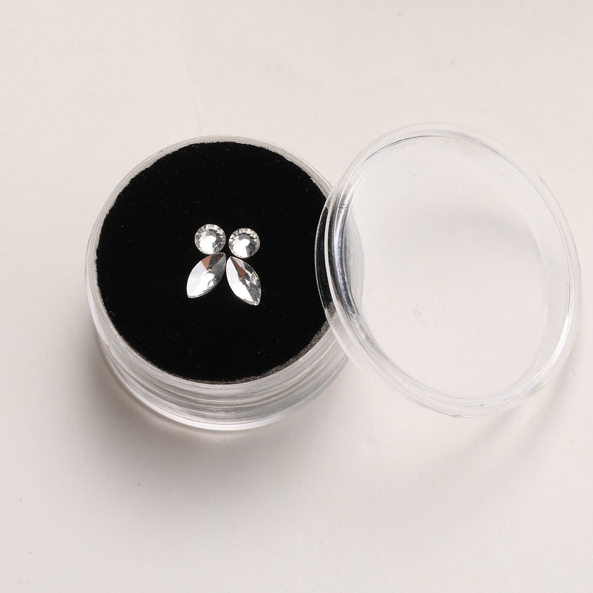 White 3*6mm