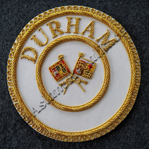 Badge de tablier maçonnique, pour porteur de drapeau, DURHAM, grade provincial, badges personnalisés, épingle de sûreté, simili cuir, sans nickel - Product Image 1