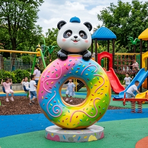 D104 Statua Decorativa in Vetroresina di Alta Qualità, <span class=keywords><strong>Panda</strong></span> Felice su Ciambella, per Spazi Commerciali e Pubblici - Product Image 1