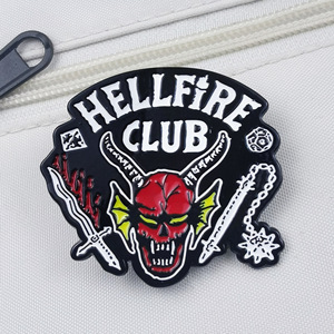 Épinglette en émail vintage <span class=keywords><strong>Hellfire</strong></span> <span class=keywords><strong>Club</strong></span> Demon Head, broche rétro style D&D, épinglette unique pour collectionneurs et cosplayers - Product Image 6