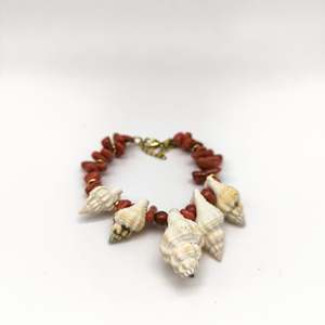 Fashion Beaded <b>Bracelet</b> <b>Red</b> Coral Shell Charm PVD Gold Plated 316L Stainless Steel Sustainable Resistant Jewelry - Product Image 1