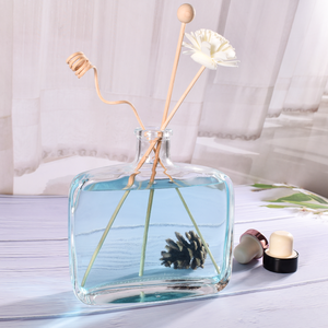 Grand flacon <span class=keywords><strong>de</strong></span> <span class=keywords><strong>parfum</strong></span> vide <span class=keywords><strong>de</strong></span> luxe 200ml 300ml 500ml <span class=keywords><strong>Diffuseur</strong></span> <span class=keywords><strong>de</strong></span> <span class=keywords><strong>parfum</strong></span> en verre Reed Aroma décoratif avec bâtonnets en fibre - Product Image 6