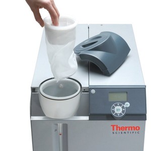 Refroidisseur à circulation d'air Thermo Scientific ThermoFlex 900, faible bruit, refroidissement par air, utilisation en laboratoire - Product Image 2
