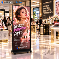 Écran LED d'affichage intérieur mobile pliable 3840Hz couleur pleine pour les stands de salons professionnels, la publicité et les lancements de produits