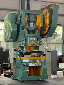 Punzonadora automática de perfil de aluminio para sistemas de puerta de ventana, solución de punzonado controlada por computadora con sujeción - Product Image 3